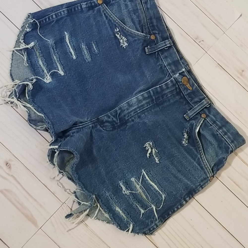 Vintage 1980s wrangler cutoffs 32‎